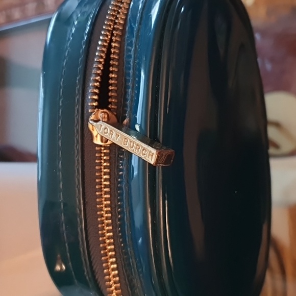 Tory Burch makeup pouch. - Picture 8 of 9